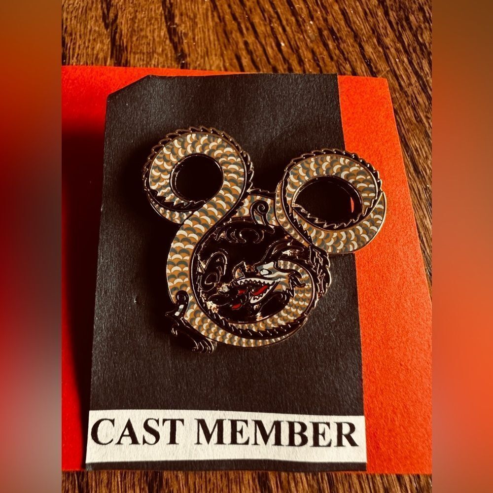 DISNEY RARE COLLECTOR PIN Fire breathing Mickey Dragon Orange